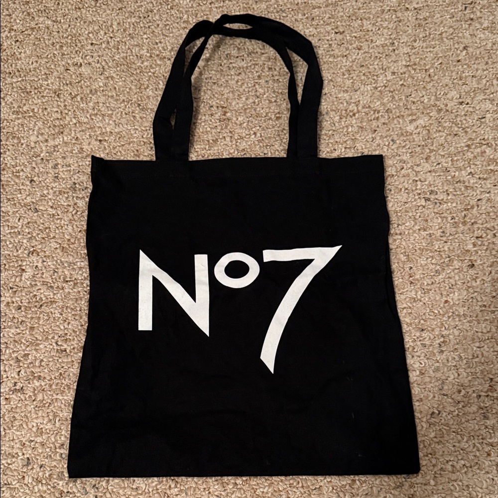 🌟FLASH SALE 🌟
Black Tote Bag with White Print